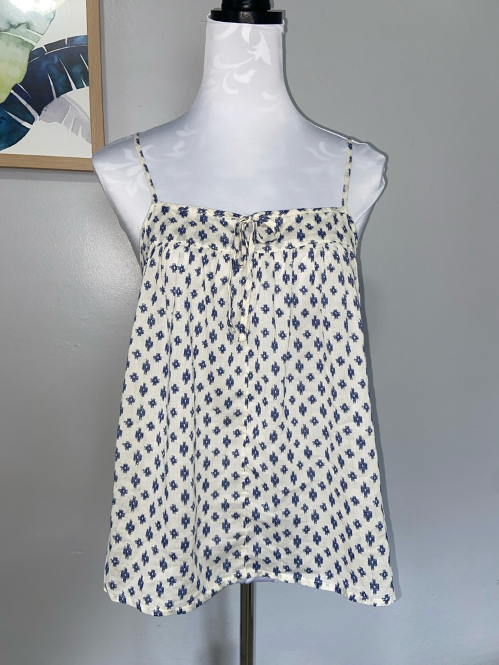 GAP breezy lightweight tank NWT